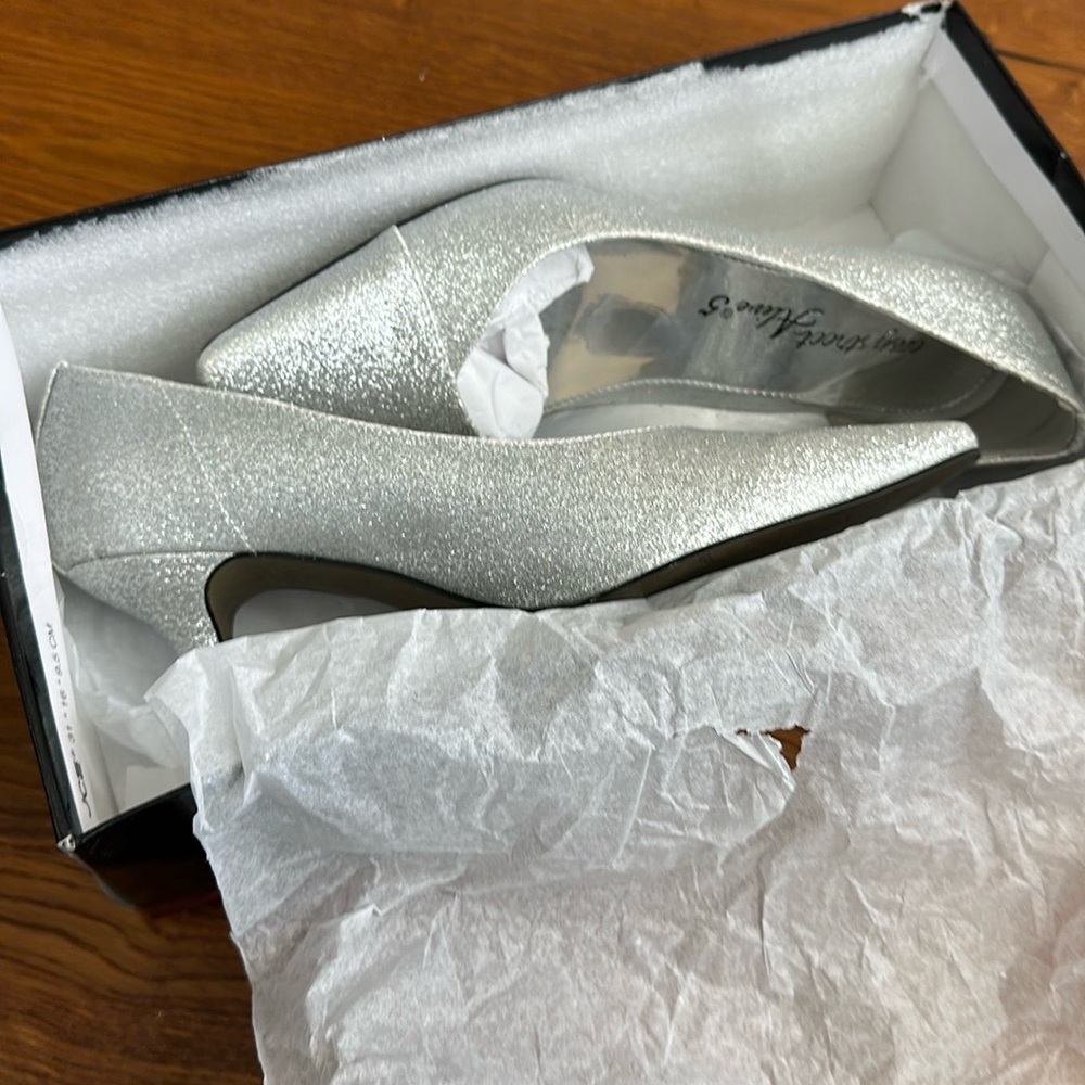 Easy Street Silver Sparkly Heels
